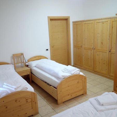 Taxus Hostel Pieve Tesino Exterior foto